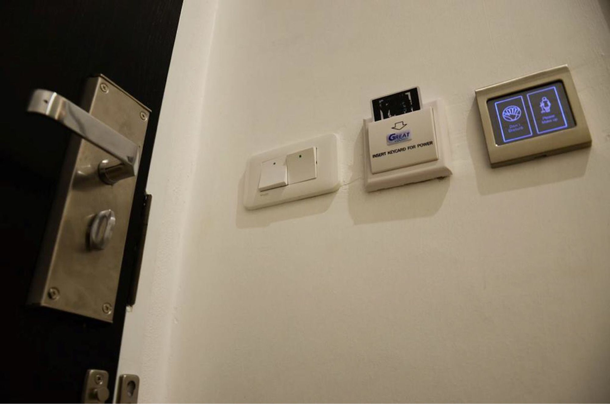 3 Howw Hostel At Sukhumvit 21 Bangkok Exterior photo
