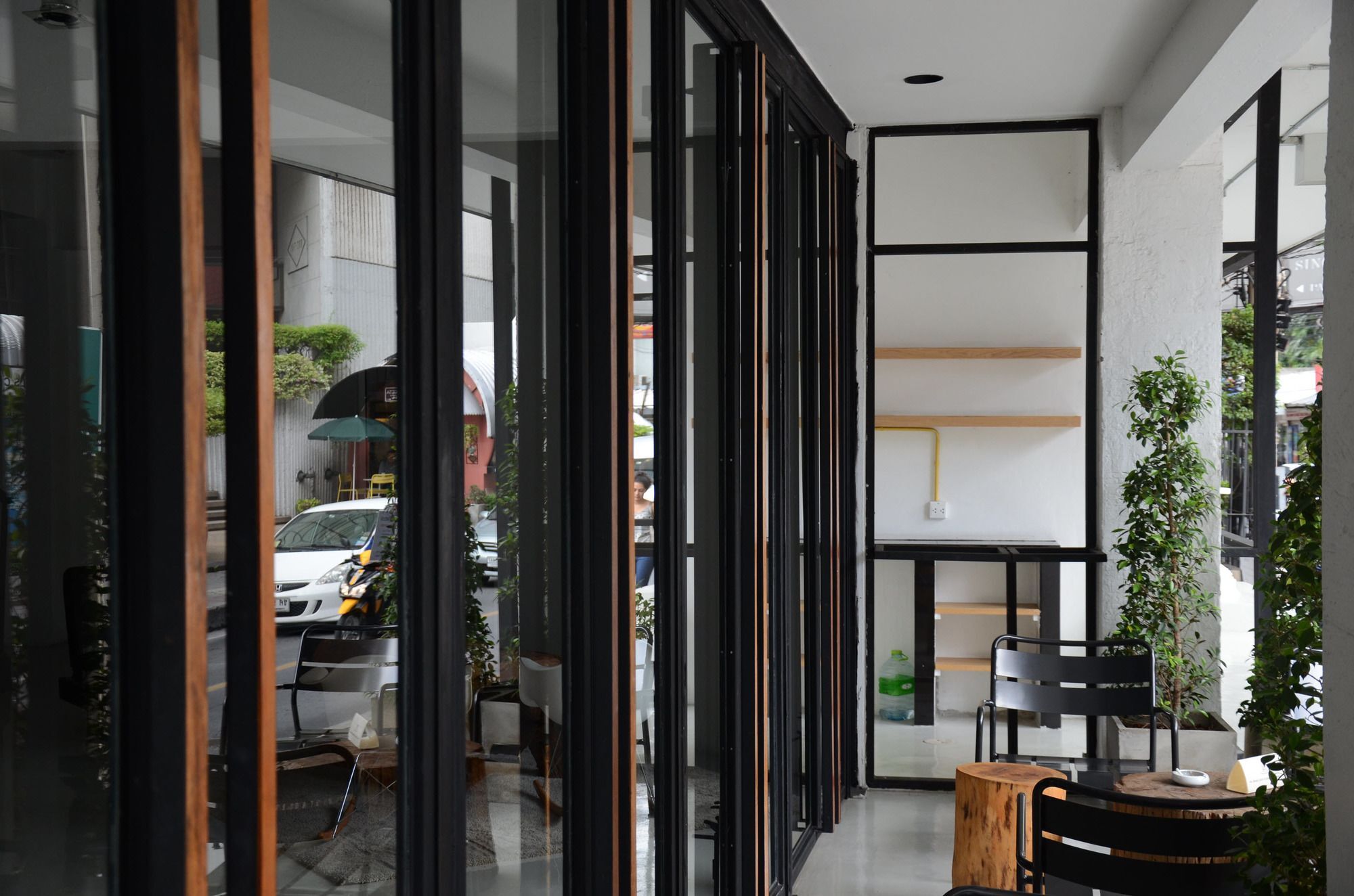 3 Howw Hostel At Sukhumvit 21 Bangkok Exterior photo